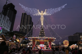 Christmas Wonderland di Surabaya Page 1 Small