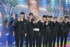 ZEROBASEONE tampil bikin fans penasaran