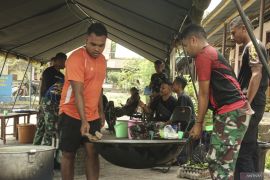 TNI-POLRI BANGUN DAPUR UMUM Page 2 Small