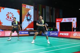 Ganda putra Yere/Rahmat cetak kemenangan buat Indonesia pada debut ajang beregu