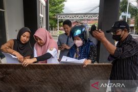 Pemajangan hasil perhitungan suara tingkat kelurahan Page 1 Small