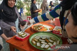 Tukar sampah plastik dengan takjil Page 4 Small