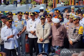 Menko PMK: WFH dua hari hanya untuk ASN