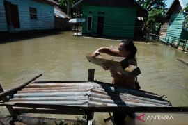 Dampak banjir di Konawe Utara Page 2 Small