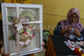 Pelatihan membuat hantaran pernikahan bagi para pencari kerja Page 1 Small