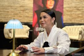 Penyanyi Ruth Sahanaya nikmati dunia akting