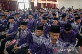 Pelepasan jamaah calon haji Kota Palu Page 2 Small