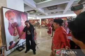 Untag Surabaya gelar pameran lukisan peringati hari lahir Bung Karno