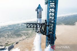 Roket SpaceX Starship meledak saat uji coba di darat