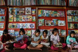 Tips menumbuhkan minat membaca di era digital
