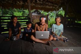 Akses internet di pedalaman Mentawai Page 2 Small