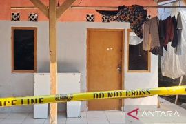Densus 88 gerebek teroris di rumah kontrakan di Cikampek