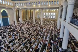 Pengertian ibadah dan keutamaannya dalam Islam