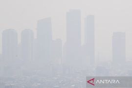 Kualitas udara DKI pada Senin pagi tak sehat bagi kelompok sensitif