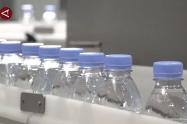 Menengok pabrik pengemasan air zamzam di Mekkah