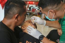 Imunisasi polio serentak tahap pertama di NTT Page 1 Small