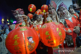 Pawai Telong-telong di Padang Page 1 Small