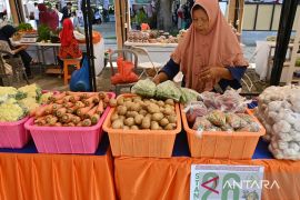 Ekspose produk pertanian dan pasar tani di Palu Page 2 Small