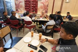 LKBN ANTARA dialog bersama komunitas dan Media di Kendari  Page 3 Small