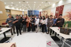 LKBN ANTARA dialog bersama komunitas dan Media di Kendari  Page 4 Small