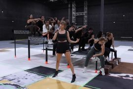 Taylor Swift merilis video musik \'I Can Do It With a Broken Heart\'