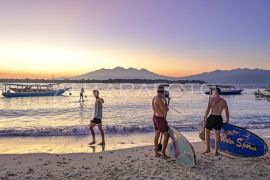 Wisata papan dayung di Gili Trawangan Page 4 Small