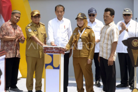 Presiden resmikan Pasar Pasir Gintung Lampung Page 1 Small