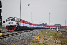 Rekor MURI pemasangan bendera Merah Putih terbanyak Page 1 Small