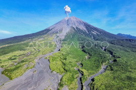 Aktivitas vulkanis Gunung Semeru Page 1 Small