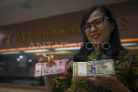 Nilai tukar rupiah jelang pelantikan presiden Page 1 Small