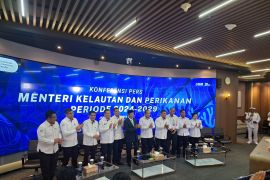 Menteri Trenggono terus soroti pencurian lobster dan pasir laut