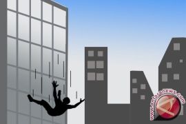 Seorang pria jatuh dari lantai 30 apartemen di Jakarta Utara