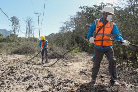 Perbaikan jaringan listrik akibat erupsi Gunung Lewotobi Page 3 Small