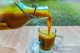 10 manfaat minum air rebusan kunyit bagi kesehatan tubuh
