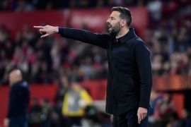 Van Nistelrooy sebut Man United tampilkan penampilan profesional