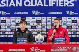 Di ruang jumpa pers, ada kehangatan dan tanpa takut dari Indonesia