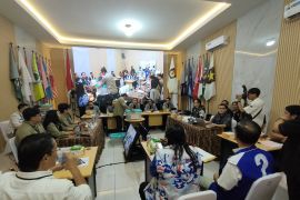 Pleno KPU Manado tetapkan Andrei-Richard suara terbanyak