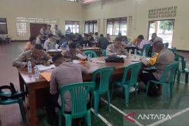 Puluhan polisi pemegang senpi di Labuan Bajo ikuti tes psikologi