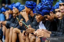 Simak lagi warta soal cara telepon ChatGPT, mobil listrik Lamborghini
