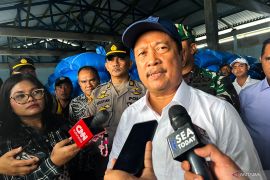 Trenggono pastikan stok garam di Indramayu aman pasok natal-tahun baru