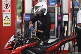 Terpopuler, Pertamax naik mulai Juli hingga oknum guru ngaji cabul