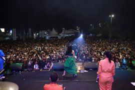 Sebanyak 17.518 wisatawan berlibur Tahun Baru 2025 di Mandalika 