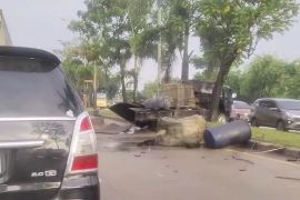 Mobil pick up bawa tedmon kecelakaan di Jalan Soekarno Hatta Palembang