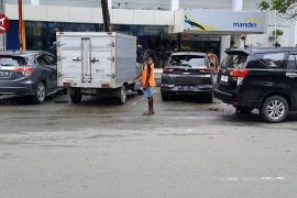 Dishub Jayapura kelola retribusi parkir dengan target 8 juta per hari