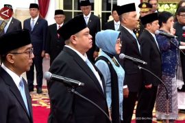 Nama pejabat lembaga pemerintah non-kementerian yang dilantik Presiden