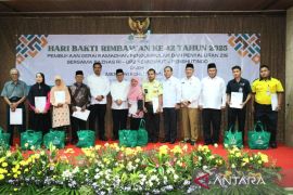 Wakil Menteri dan pegawai Kemenhut tunaikan zakat fitrah lewat Baznas
