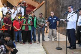 Menaker mengisyaratkan bonus hari raya mitra ojol diumumkan bersamaan SE THR