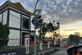 BMKG prakirakan mayoritas Indonesia berawan hingga hujan Selasa ini