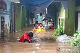 BPBD kerahkan 30 personel untuk atasi banjir di Jaktim
