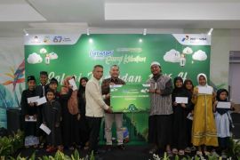PHE OSES santuni 609 anak yatim melalui Safari Ramadhan